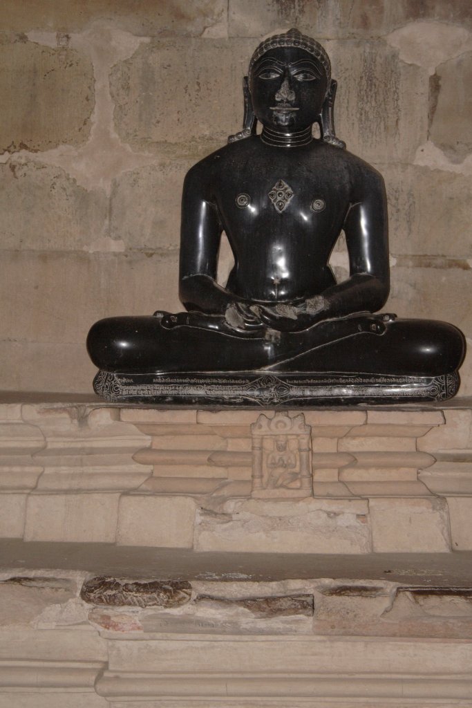 17-Jain statue.jpg - Jain statue